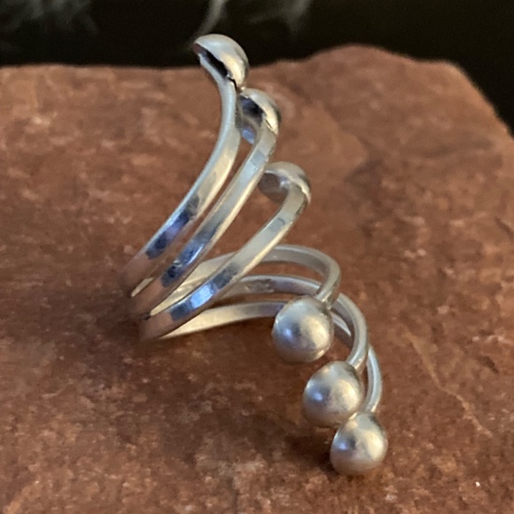 .925 Large Sterling Silver ring - Picture 8 of 13